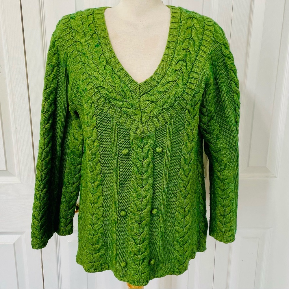 Old Navy Green Cable Knit Cotton and Lambs Wool V-Neck Sweater